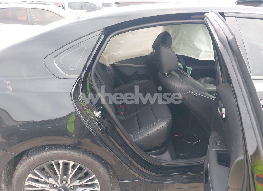 Photo 8 of 2024 Kia Forte GT-LINE (VIN 3KPF54AD9RE820957)