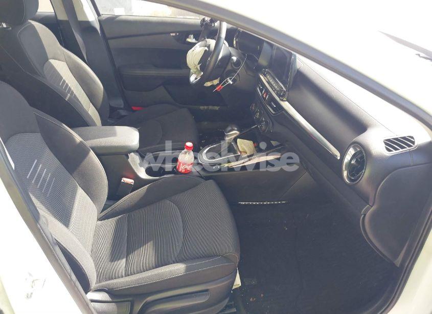 Photo 5 of 2020 Kia Forte EX (VIN 3KPF54ADXLE146714)