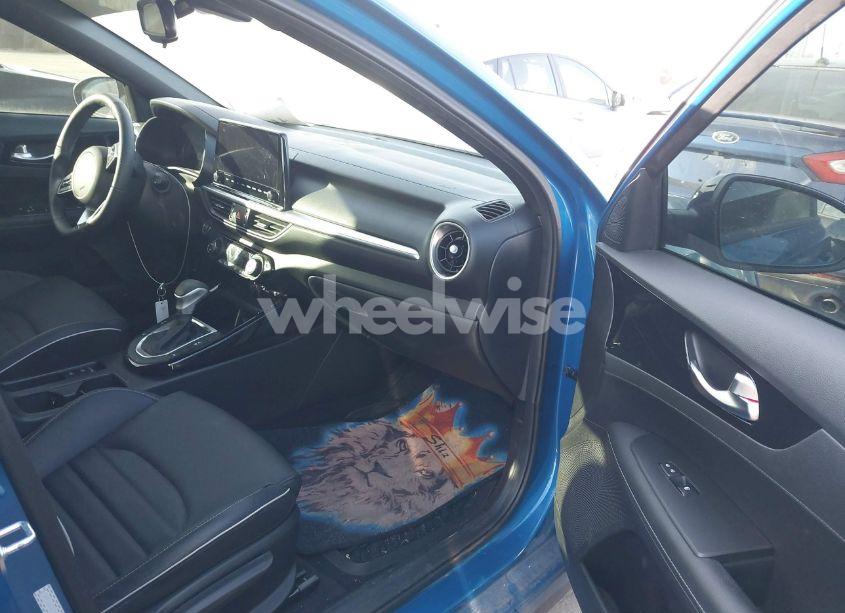 Photo 5 of 2022 Kia Forte GT-LINE (VIN 3KPF54ADXNE422571)