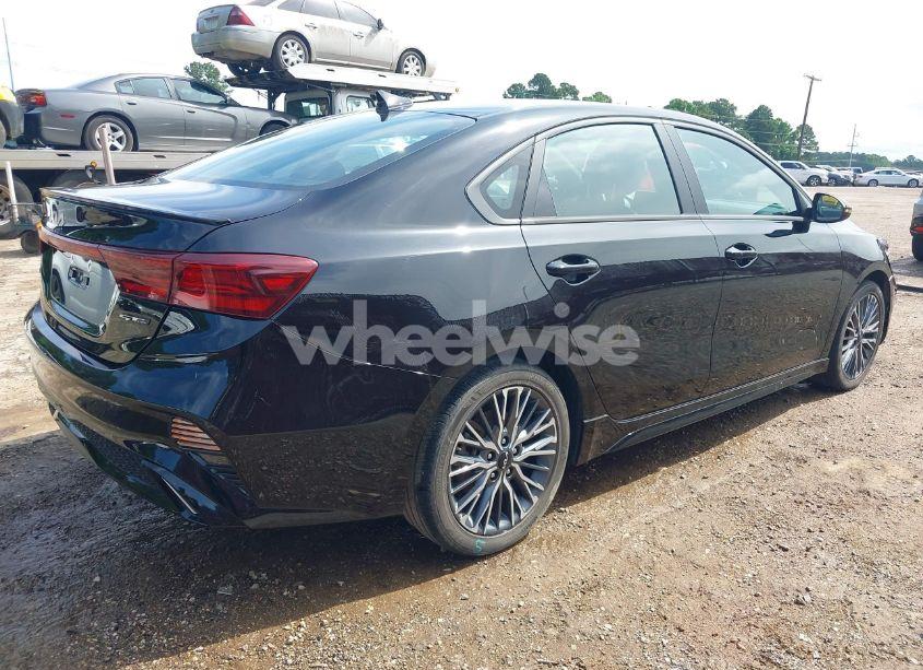 Photo 4 of 2022 Kia Forte GT-LINE (VIN 3KPF54ADXNE478445)