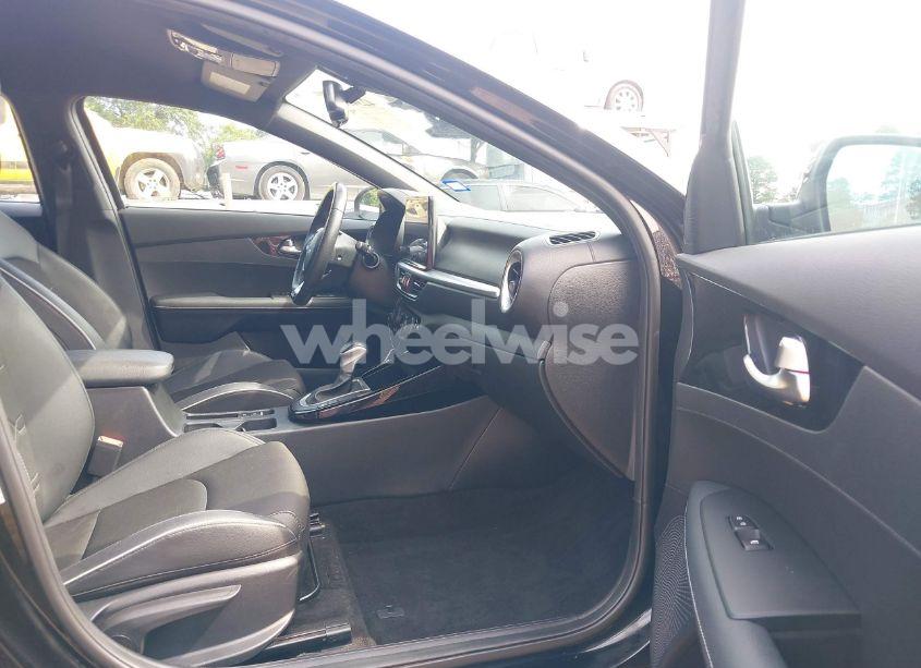 Photo 5 of 2022 Kia Forte GT-LINE (VIN 3KPF54ADXNE478445)