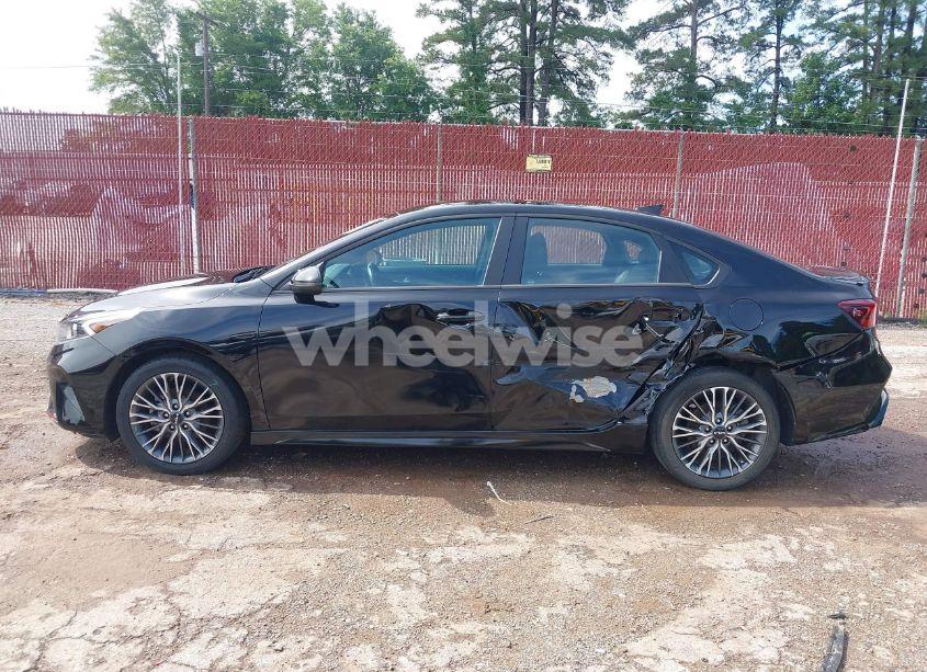 Photo 6 of 2022 Kia Forte GT-LINE (VIN 3KPF54ADXNE478445)