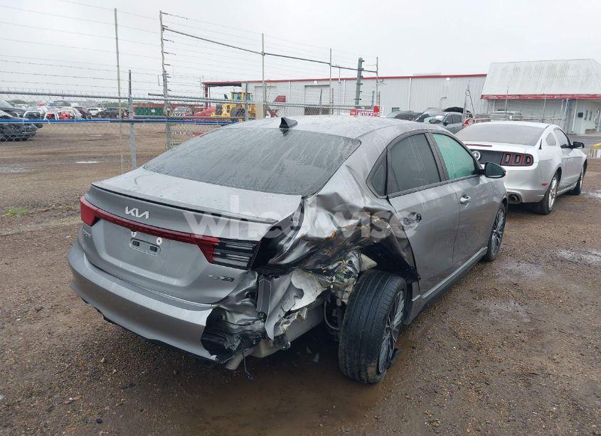 Photo 6 of 2024 Kia Forte GT-LINE (VIN 3KPF54ADXRE724304)