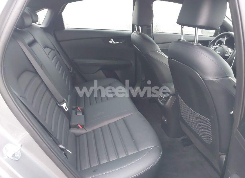 Photo 8 of 2024 Kia Forte GT-LINE (VIN 3KPF54ADXRE724304)