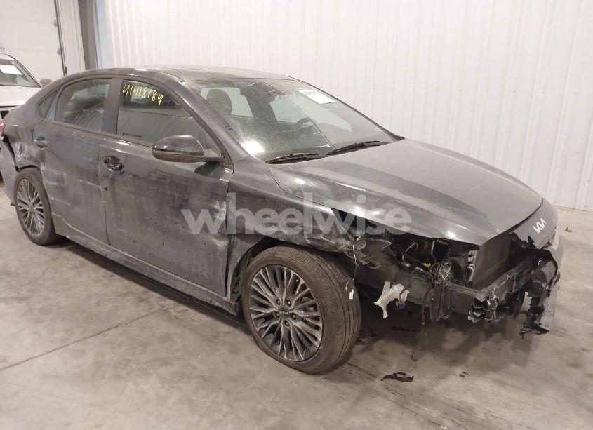 2024 Kia Forte GT-LINE (VIN 3KPF54ADXRE738669) main photo