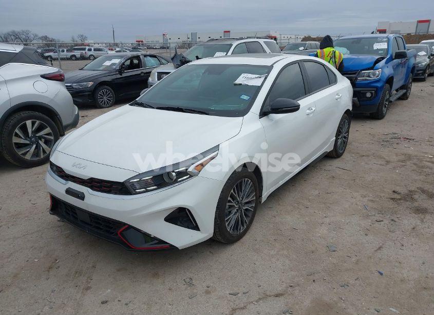 Photo 2 of 2024 Kia Forte GT-LINE (VIN 3KPF54ADXRE739563)