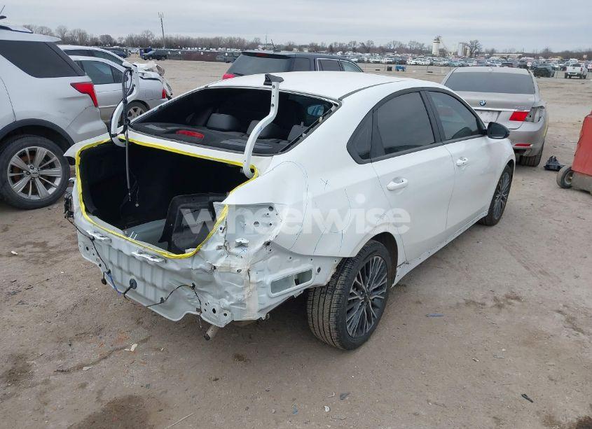 Photo 4 of 2024 Kia Forte GT-LINE (VIN 3KPF54ADXRE739563)