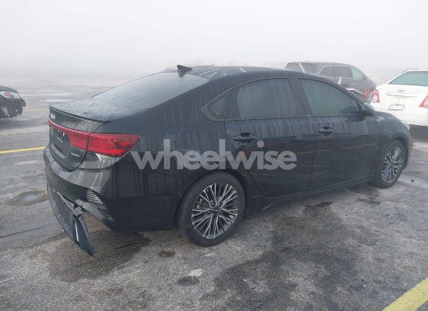 Photo 4 of 2024 Kia Forte GT-LINE (VIN 3KPF54ADXRE742334)