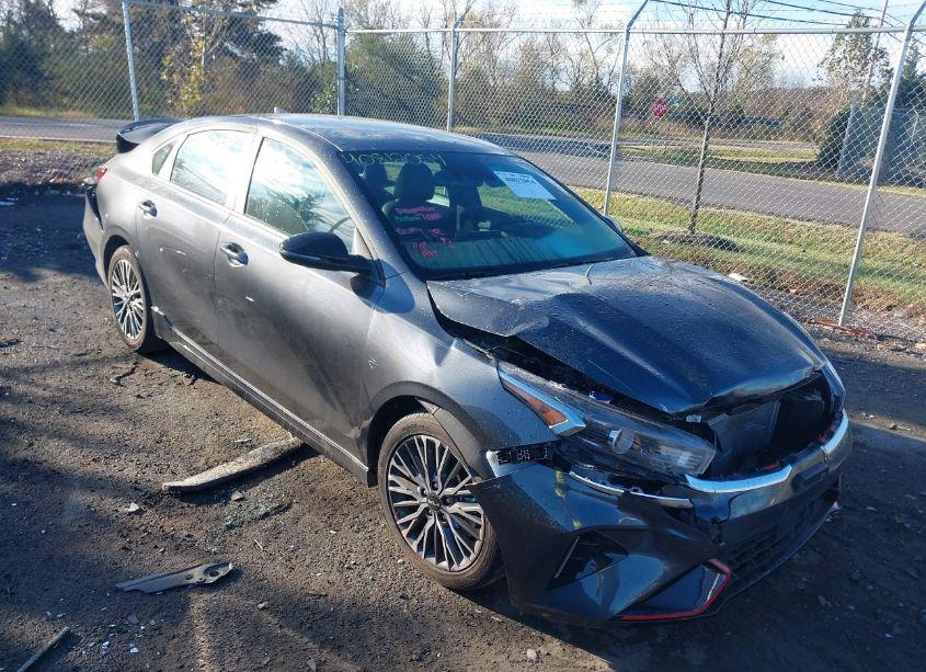 2024 Kia Forte GT-LINE (VIN 3KPF54ADXRE745864) main photo