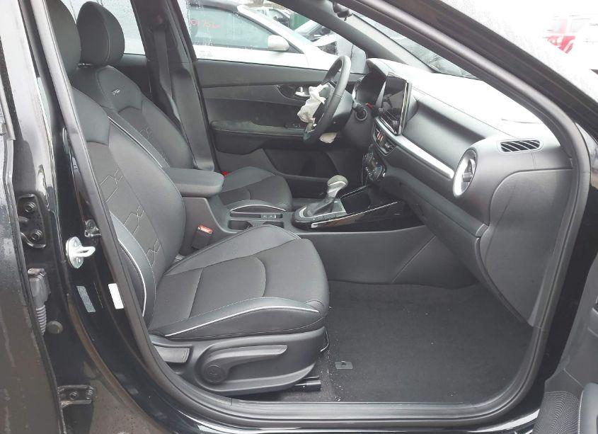 Photo 5 of 2024 Kia Forte GT-LINE (VIN 3KPF54ADXRE794790)