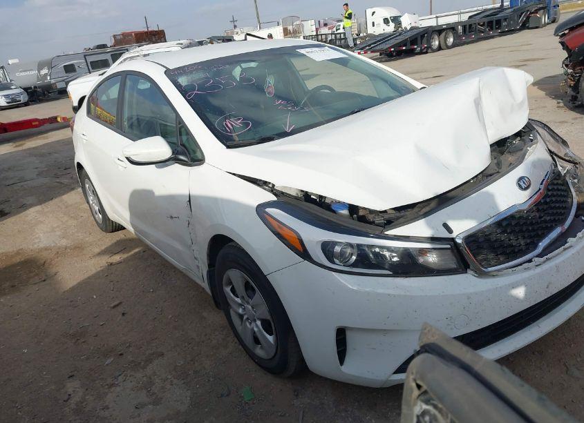 2017 Kia Forte LX (VIN 3KPFK4A70HE012353) main photo