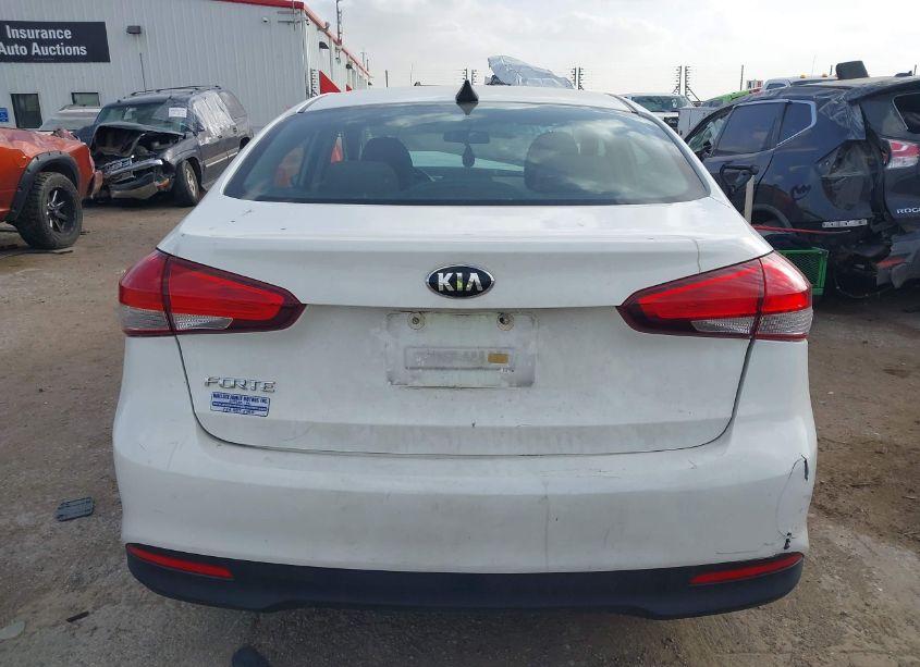 Photo 16 of 2017 Kia Forte LX (VIN 3KPFK4A70HE012353)