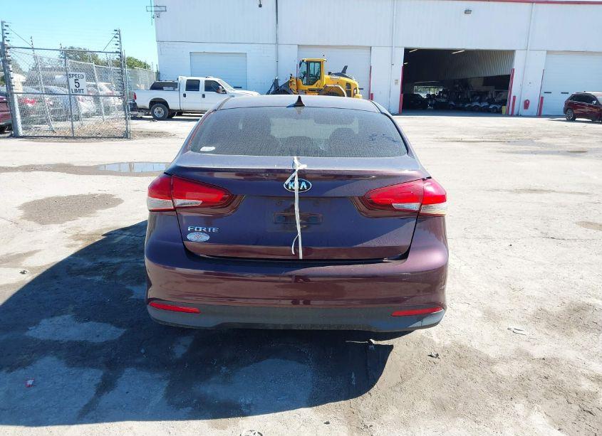Photo 16 of 2017 Kia Forte LX (VIN 3KPFK4A70HE017505)