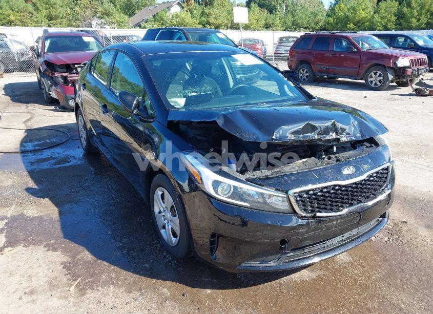 2017 Kia Forte LX (VIN 3KPFK4A70HE024910) main photo