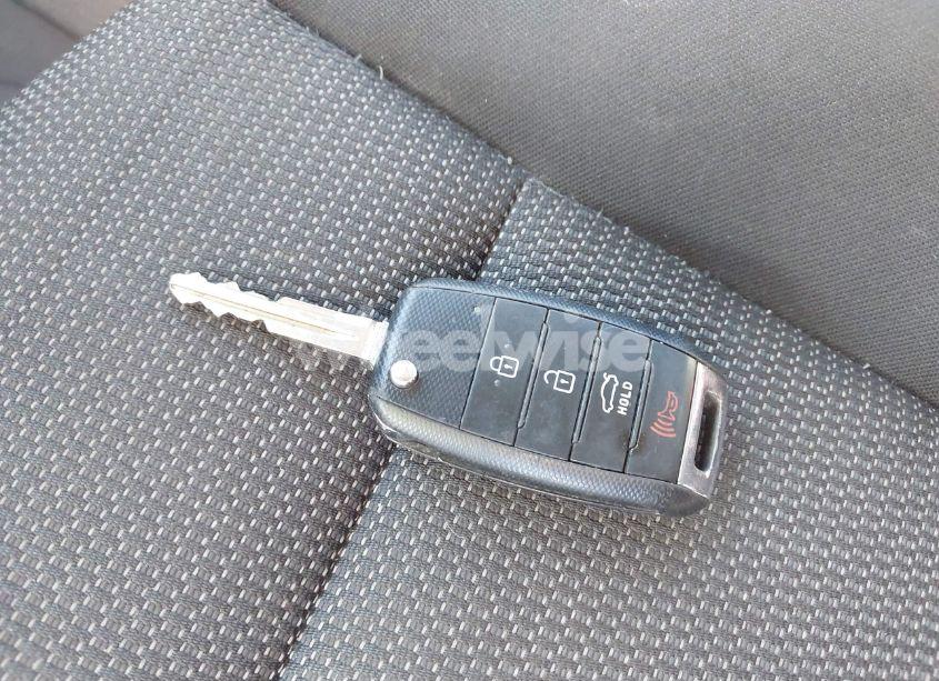 Photo 11 of 2017 Kia Forte LX (VIN 3KPFK4A70HE024910)