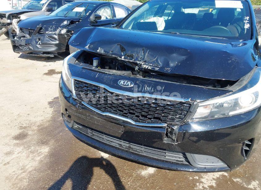 Photo 6 of 2017 Kia Forte LX (VIN 3KPFK4A70HE024910)
