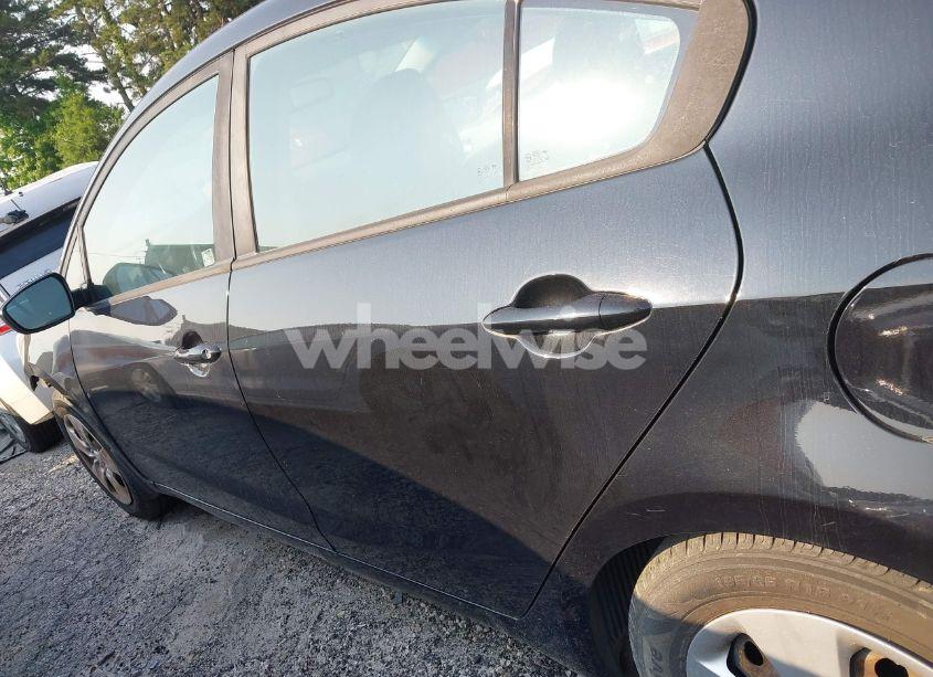 Photo 14 of 2017 Kia Forte LX (VIN 3KPFK4A70HE032926)