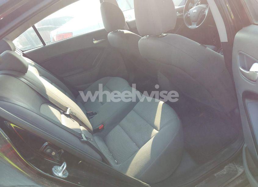 Photo 8 of 2017 Kia Forte LX (VIN 3KPFK4A70HE032926)