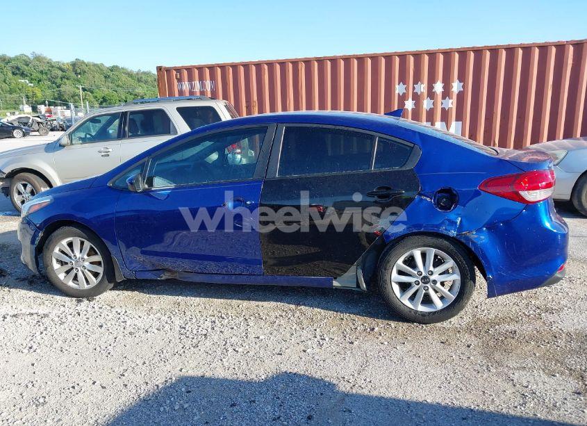 Photo 14 of 2017 Kia Forte LX (VIN 3KPFK4A70HE038628)