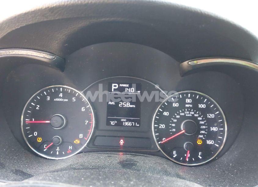 Photo 7 of 2017 Kia Forte LX (VIN 3KPFK4A70HE052223)