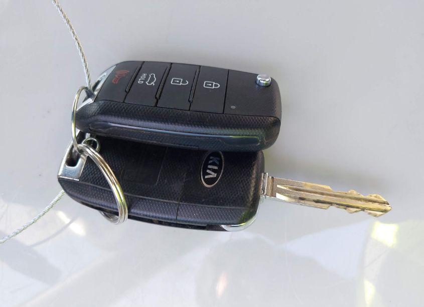 Photo 11 of 2017 Kia Forte LX (VIN 3KPFK4A70HE054120)