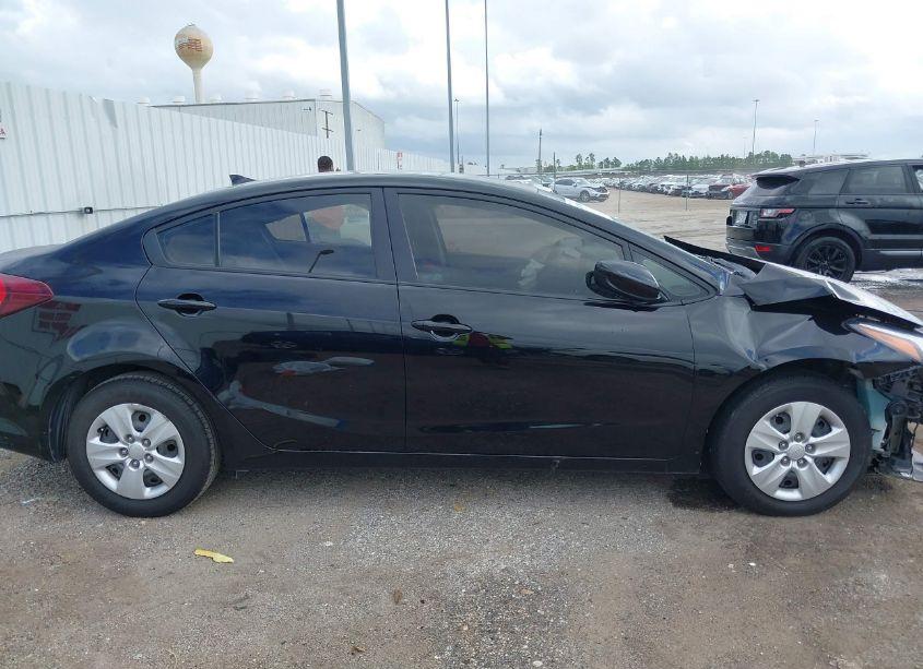Photo 14 of 2017 Kia Forte LX (VIN 3KPFK4A70HE066218)