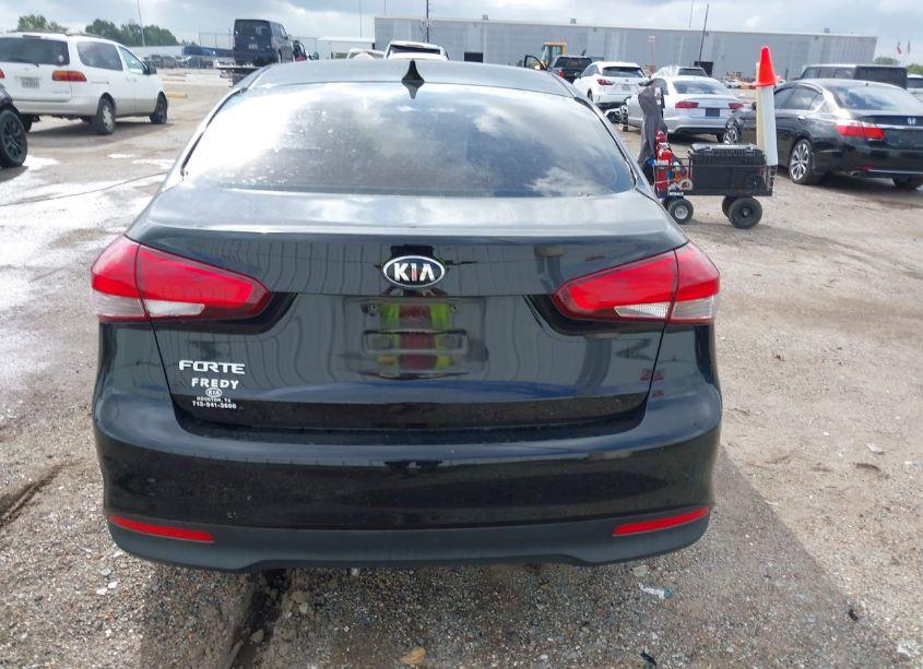 Photo 17 of 2017 Kia Forte LX (VIN 3KPFK4A70HE066218)
