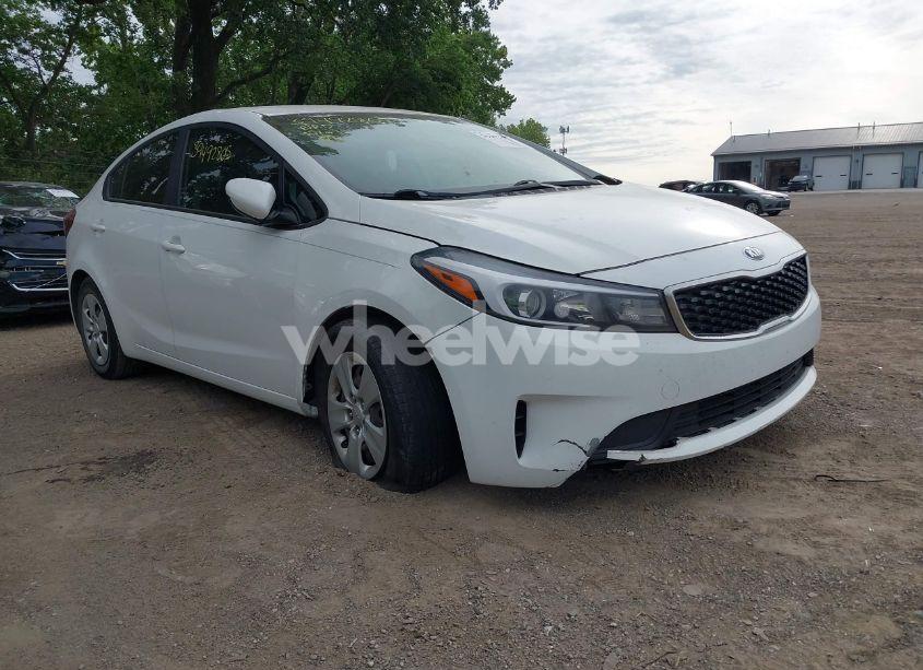 Photo 12 of 2017 Kia Forte LX (VIN 3KPFK4A70HE070317)