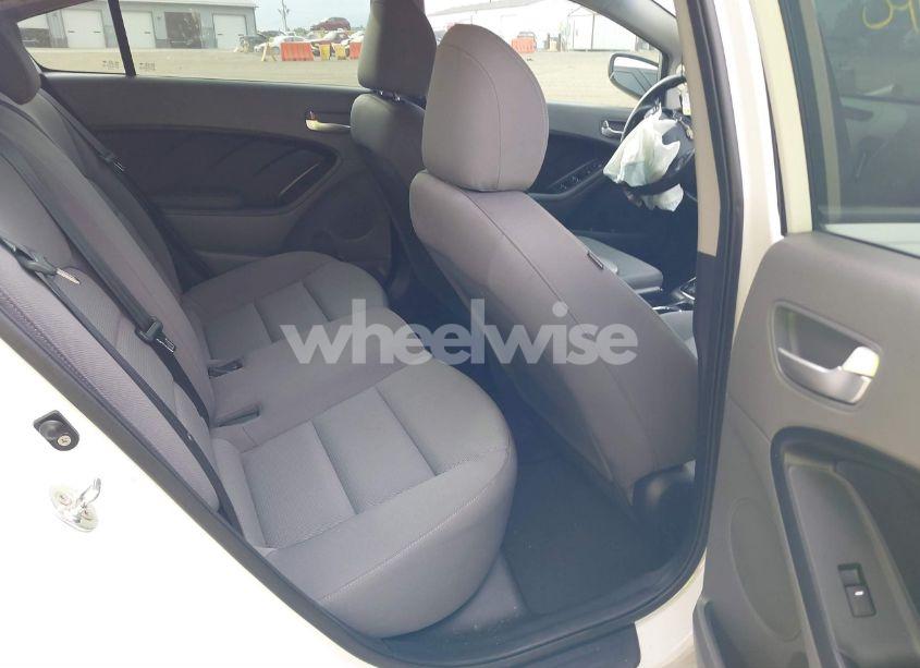 Photo 8 of 2017 Kia Forte LX (VIN 3KPFK4A70HE070317)