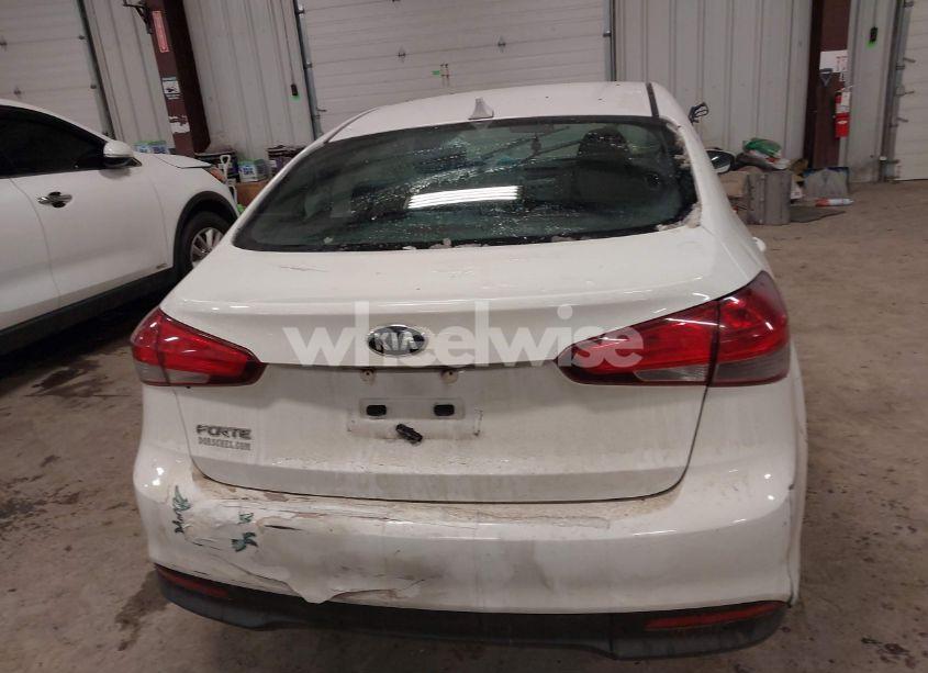 Photo 16 of 2017 Kia Forte LX (VIN 3KPFK4A70HE075159)