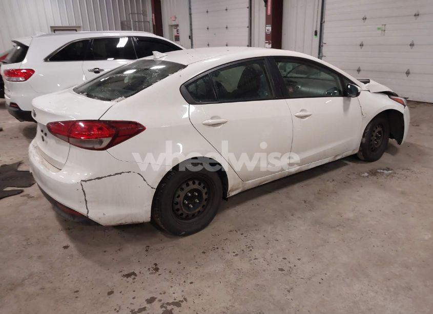 Photo 4 of 2017 Kia Forte LX (VIN 3KPFK4A70HE075159)