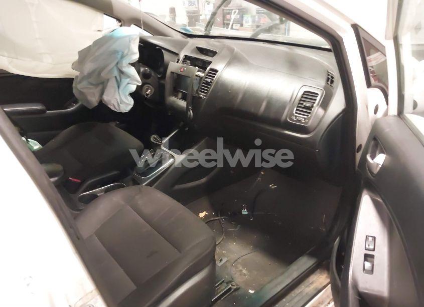 Photo 5 of 2017 Kia Forte LX (VIN 3KPFK4A70HE075159)