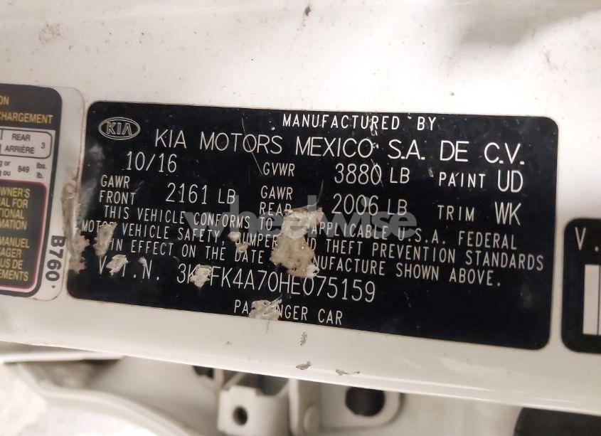 Photo 9 of 2017 Kia Forte LX (VIN 3KPFK4A70HE075159)