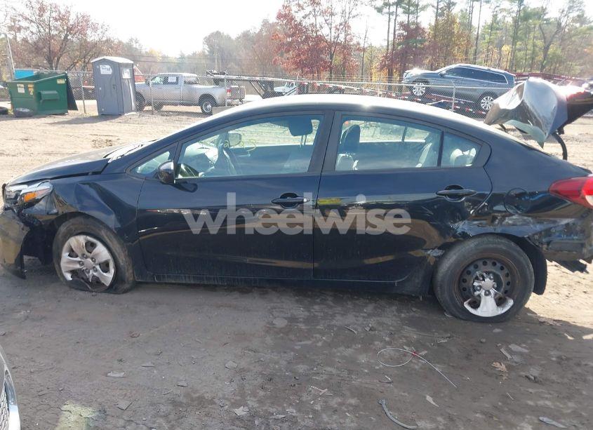 Photo 14 of 2017 Kia Forte LX (VIN 3KPFK4A70HE084329)