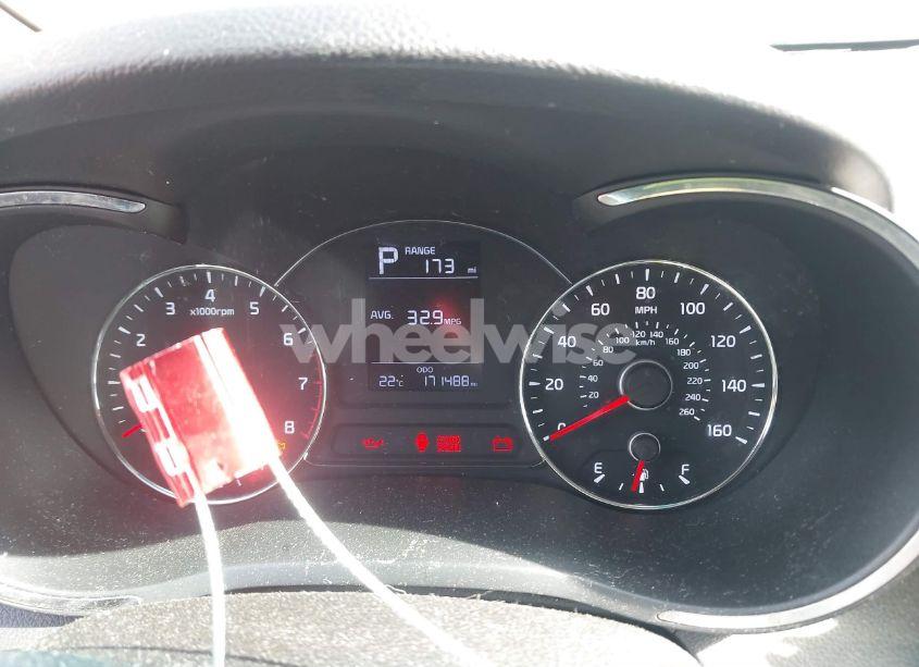 Photo 7 of 2017 Kia Forte LX (VIN 3KPFK4A70HE084329)