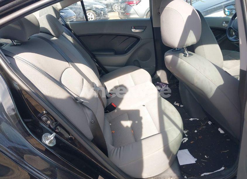 Photo 8 of 2017 Kia Forte LX (VIN 3KPFK4A70HE084329)