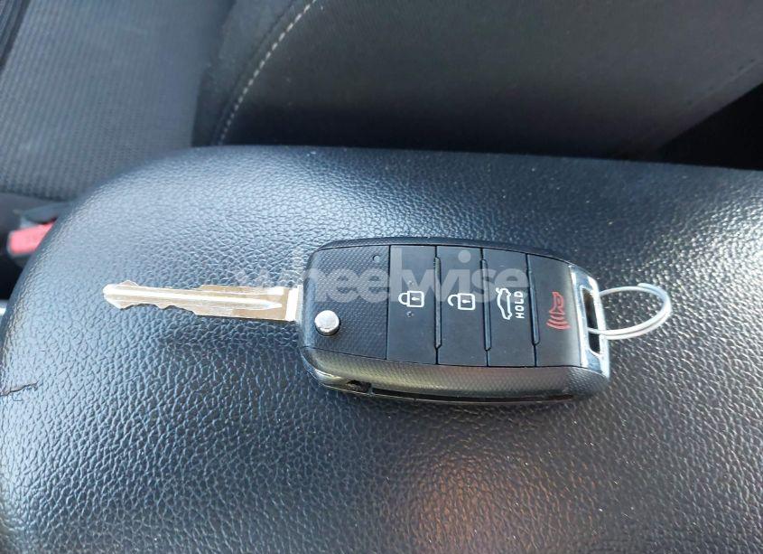 Photo 11 of 2017 Kia Forte LX (VIN 3KPFK4A70HE084394)