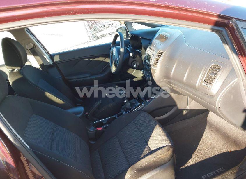 Photo 5 of 2017 Kia Forte LX (VIN 3KPFK4A70HE084394)