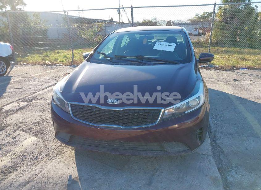 Photo 6 of 2017 Kia Forte LX (VIN 3KPFK4A70HE084394)