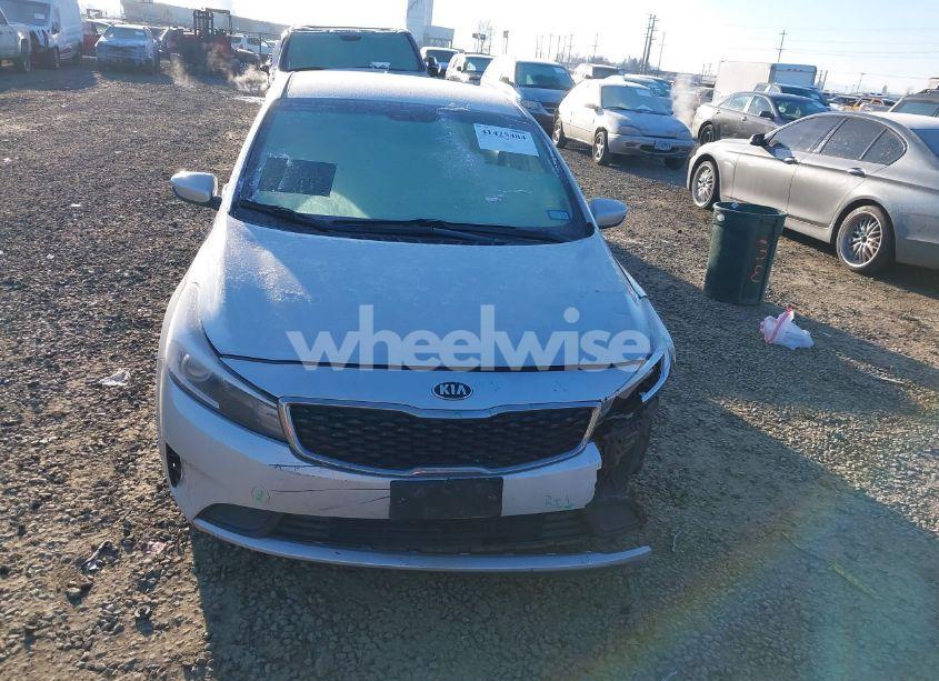 Photo 12 of 2017 Kia Forte LX (VIN 3KPFK4A70HE093189)