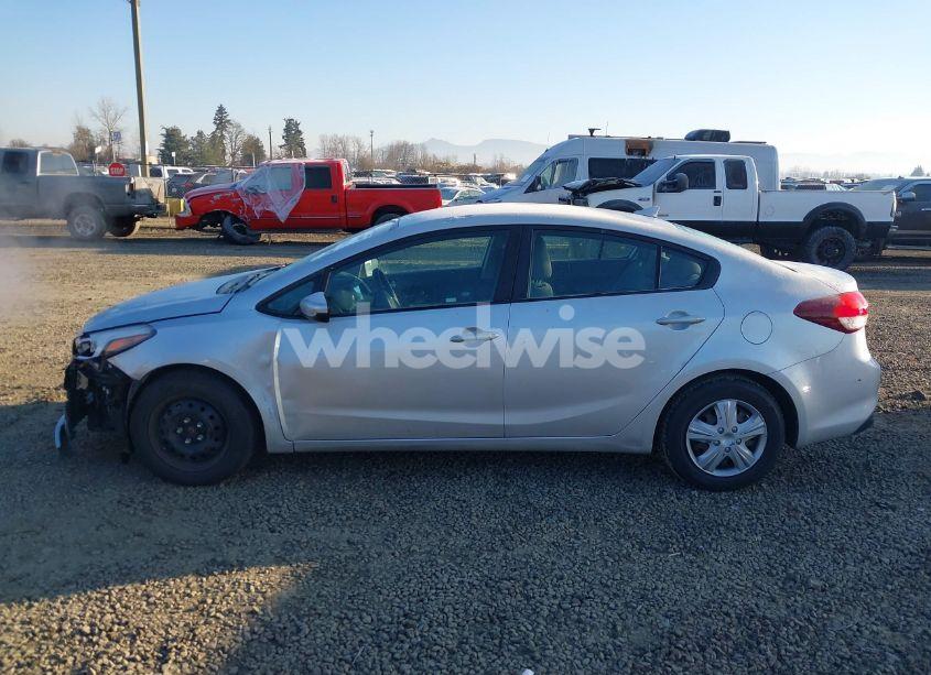 Photo 14 of 2017 Kia Forte LX (VIN 3KPFK4A70HE093189)