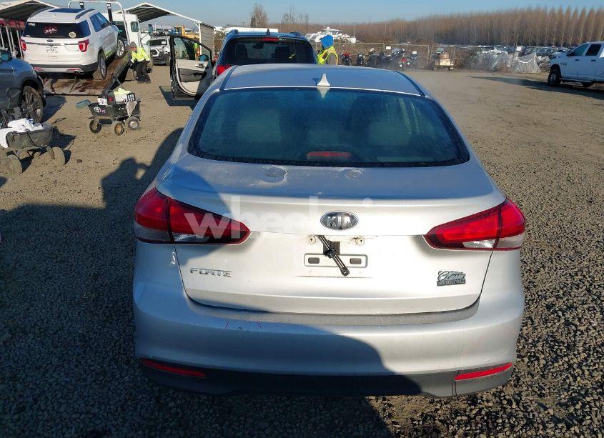 Photo 16 of 2017 Kia Forte LX (VIN 3KPFK4A70HE093189)