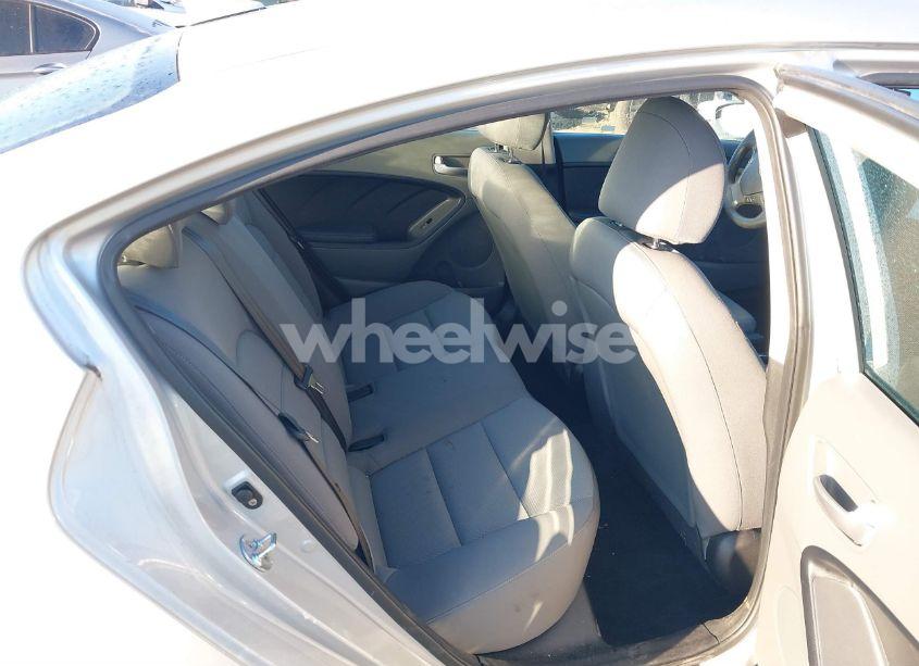 Photo 8 of 2017 Kia Forte LX (VIN 3KPFK4A70HE093189)