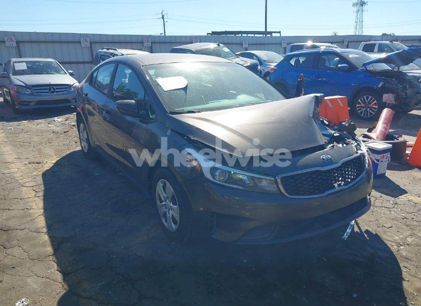 2017 Kia Forte LX (VIN 3KPFK4A70HE094682) main photo