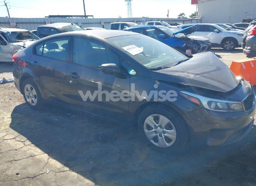 Photo 13 of 2017 Kia Forte LX (VIN 3KPFK4A70HE094682)