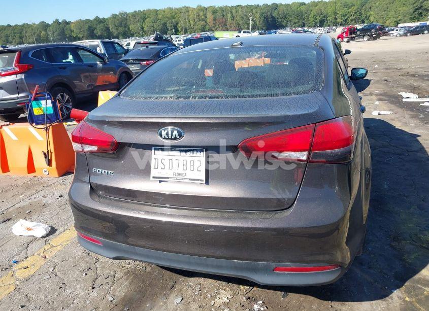 Photo 16 of 2017 Kia Forte LX (VIN 3KPFK4A70HE094682)