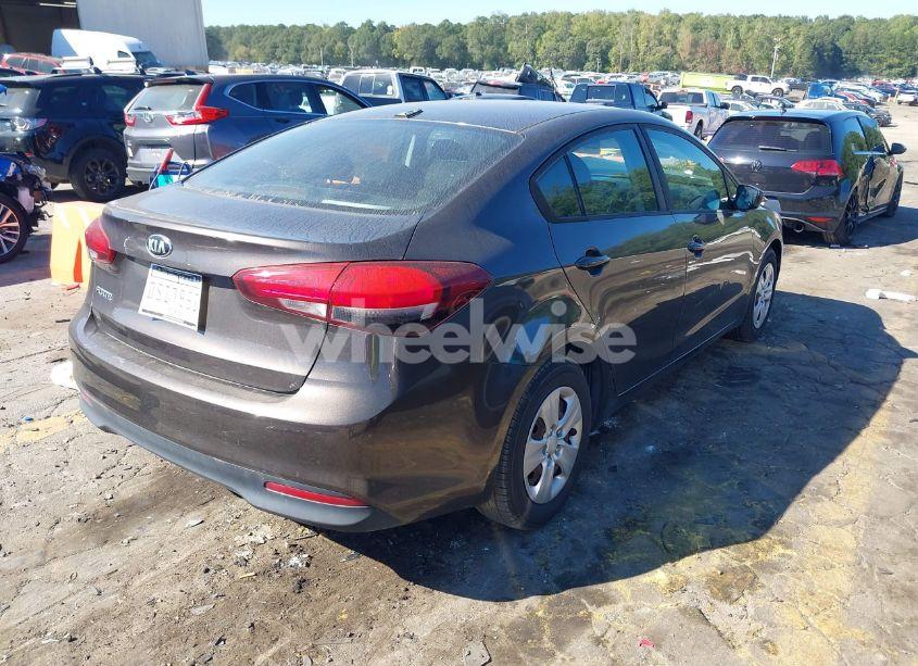 Photo 4 of 2017 Kia Forte LX (VIN 3KPFK4A70HE094682)
