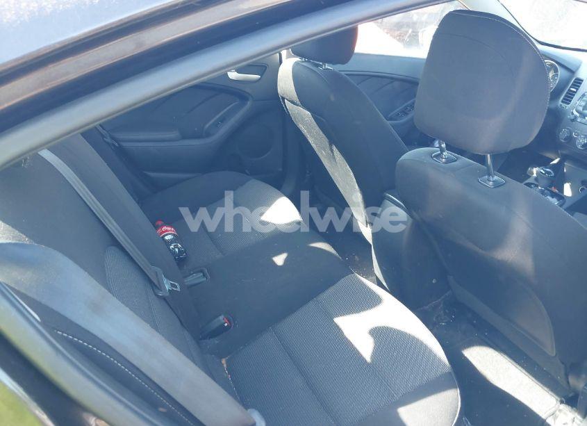 Photo 8 of 2017 Kia Forte LX (VIN 3KPFK4A70HE094682)