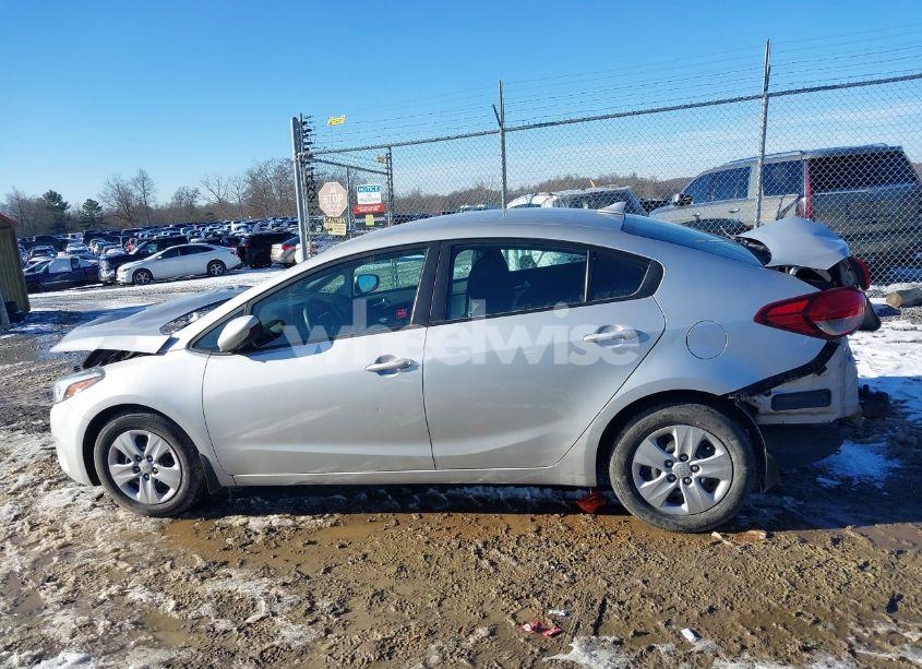 Photo 15 of 2017 Kia Forte LX (VIN 3KPFK4A70HE098263)