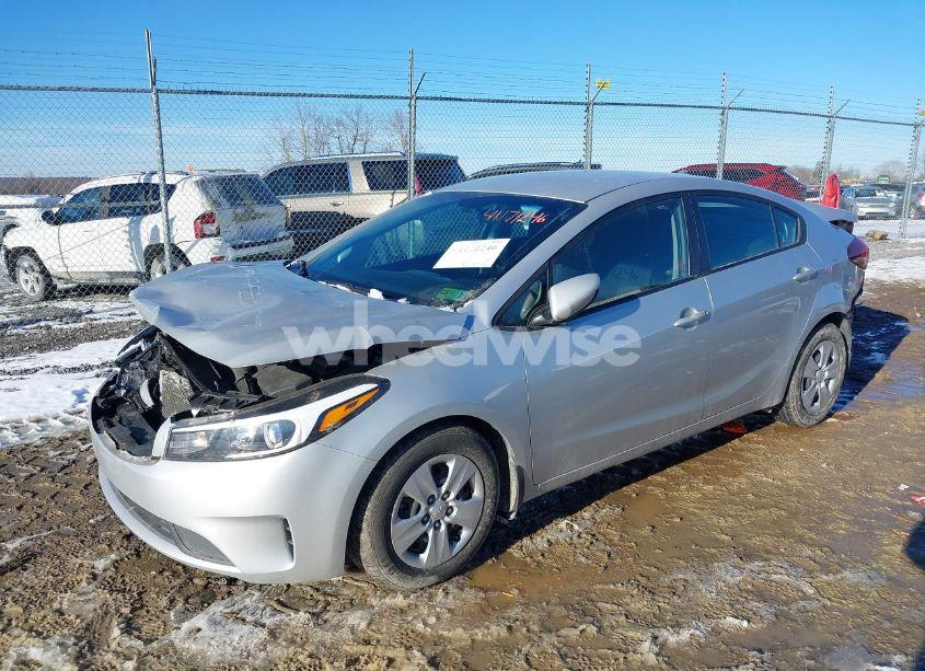 Photo 2 of 2017 Kia Forte LX (VIN 3KPFK4A70HE098263)